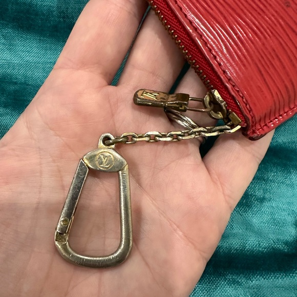 Louis Vuitton red Epi keychain pouch - Picture 9 of 12
